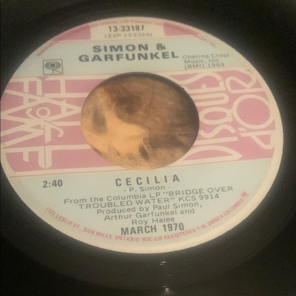 💥3/$20 Vintage Simon & Garfunkel “Bridge Over Troubled Water” 45 RPM vinyl - Picture 2 of 5